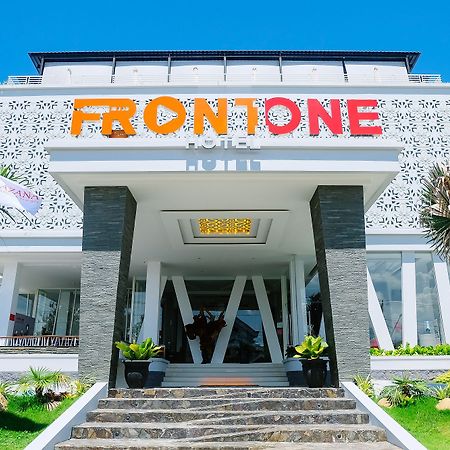 Front One Hotel Pamekasan Madura Екстер'єр фото